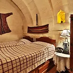 Cappadocia Cave Adult Only فندق 3*