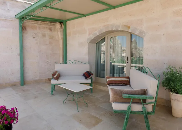 Cappadocia Cave Adult Only Гореме