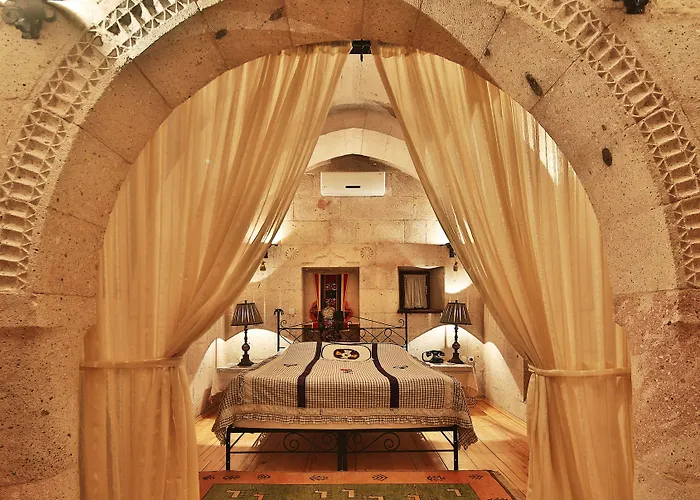 Cappadocia Cave Adult Only Гореме